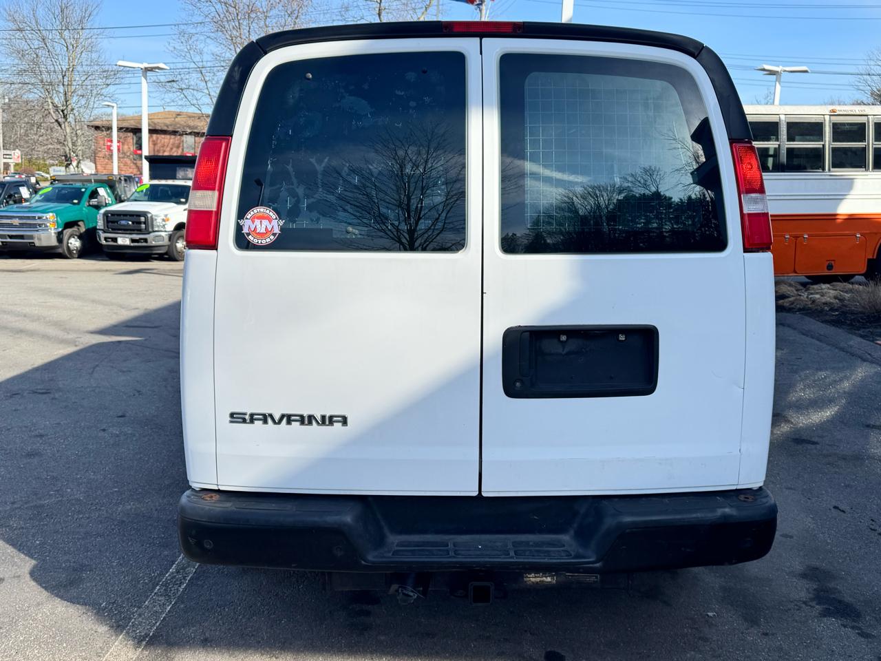 GMC Savana Cargo Van  2013