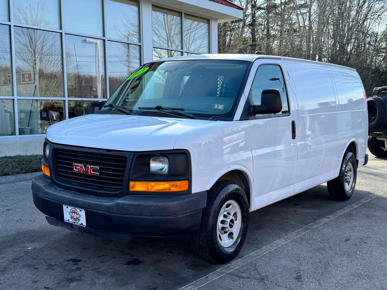 GMC Savana Cargo Van  2013
