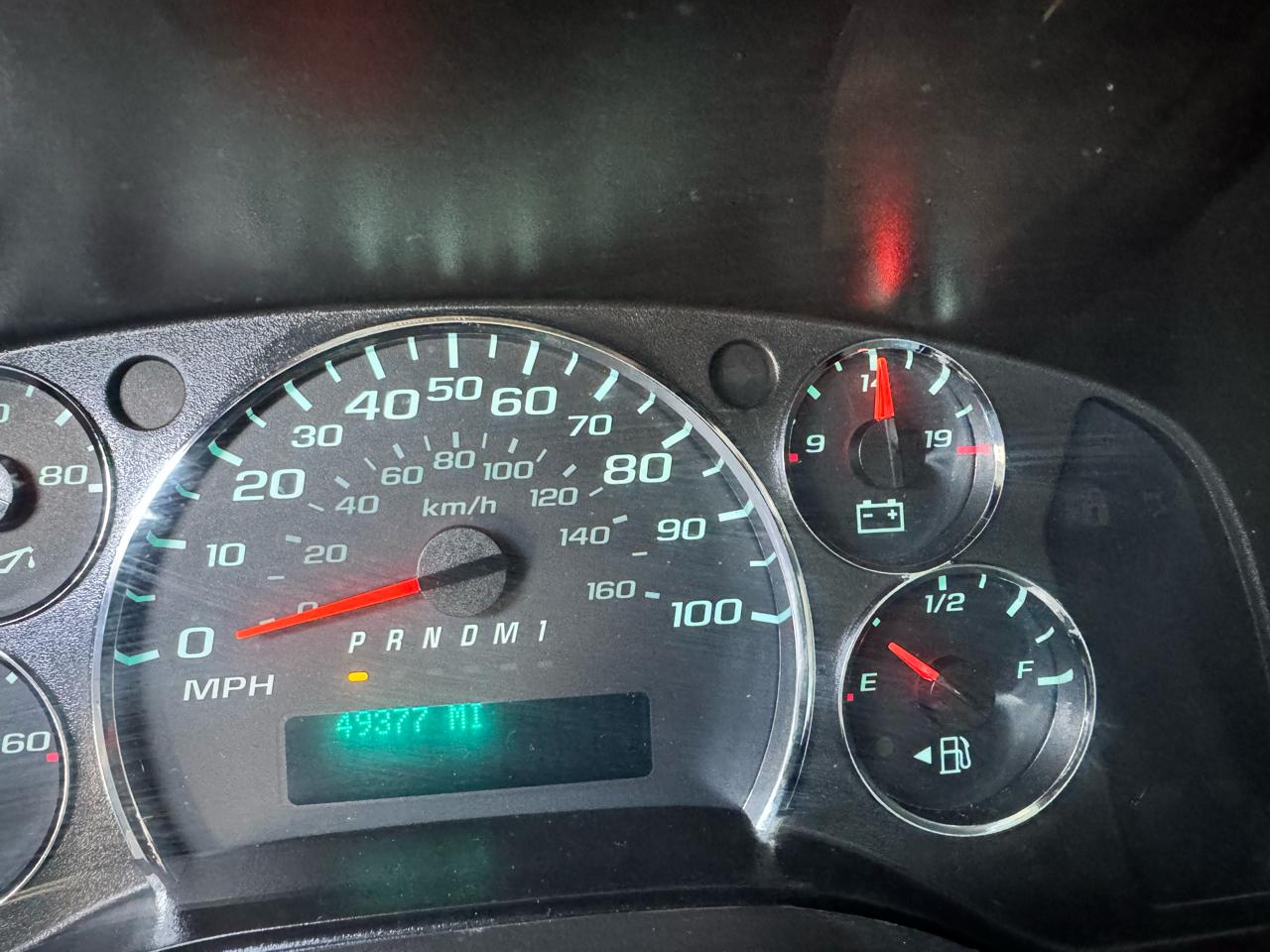 GMC Savana Cargo Van  2013