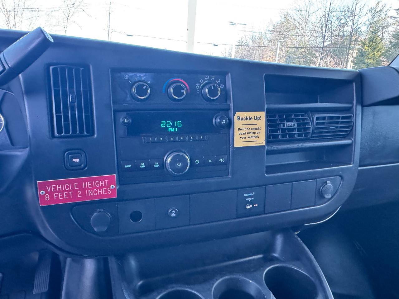 GMC Savana Cargo Van  2013