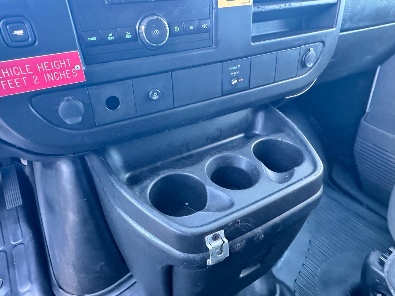 GMC Savana Cargo Van  2013