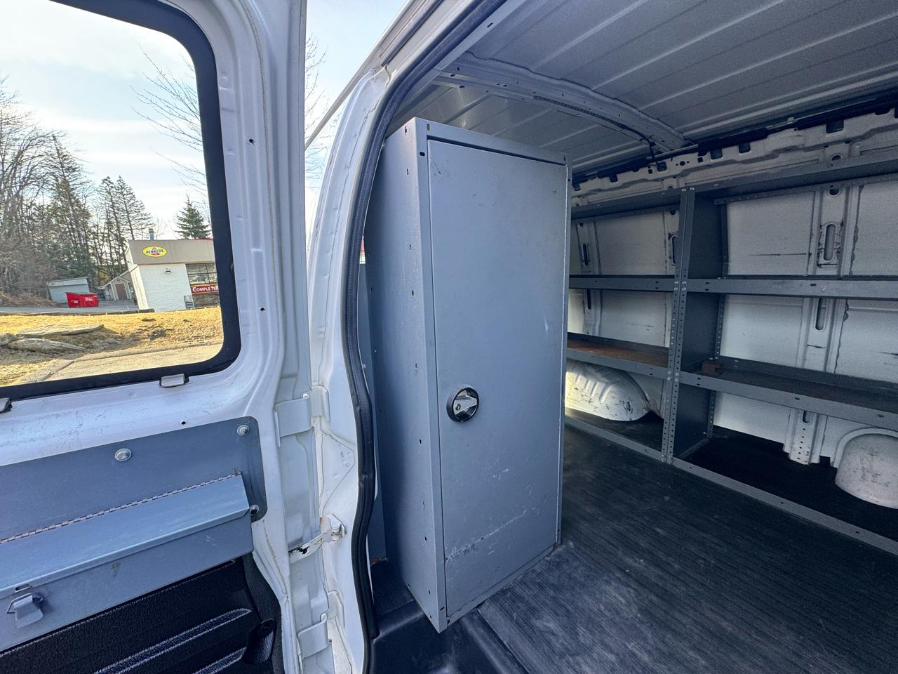 GMC Savana Cargo Van  2013