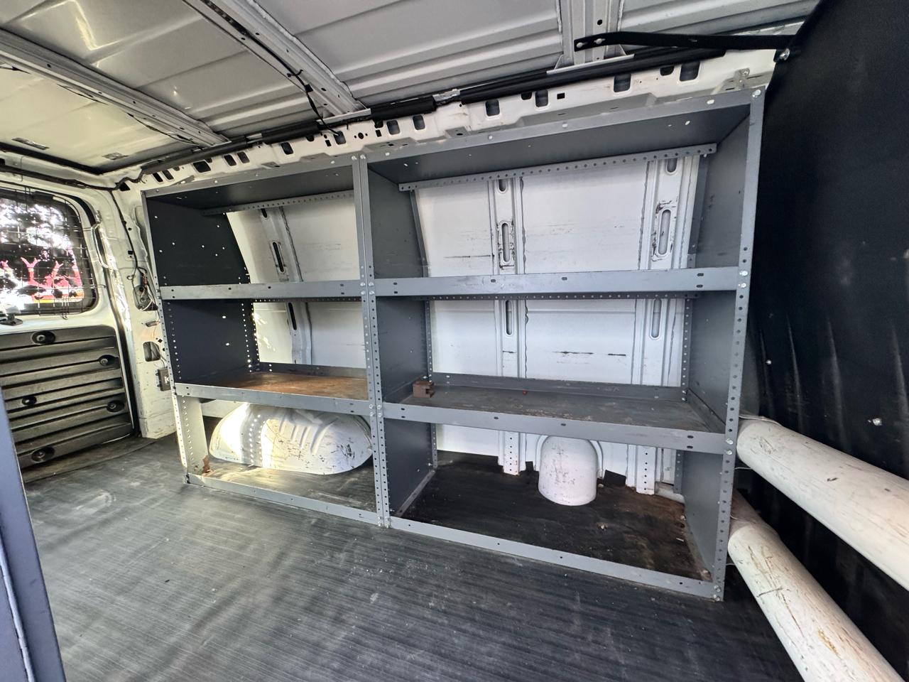 GMC Savana Cargo Van  2013