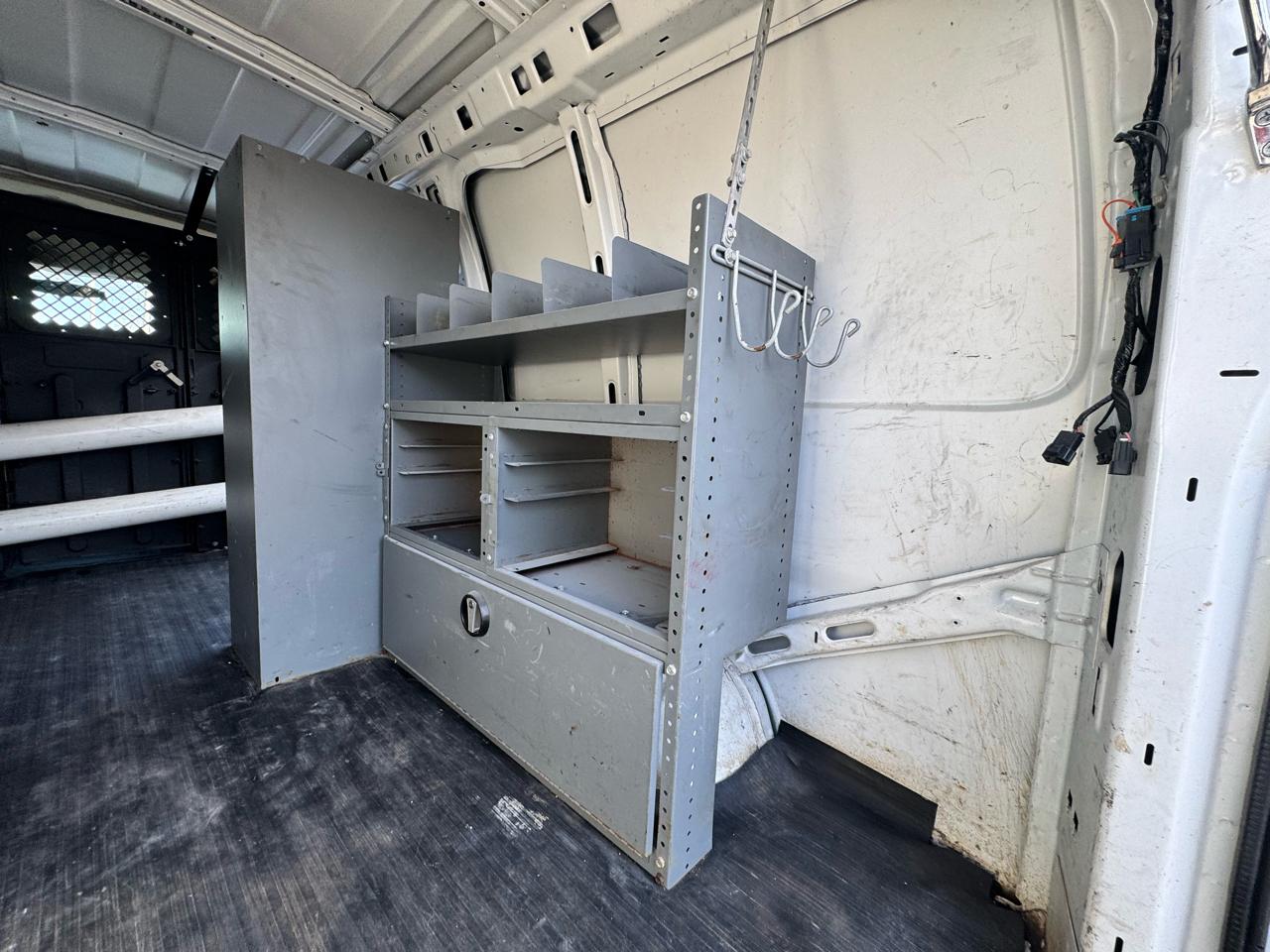 GMC Savana Cargo Van  2013