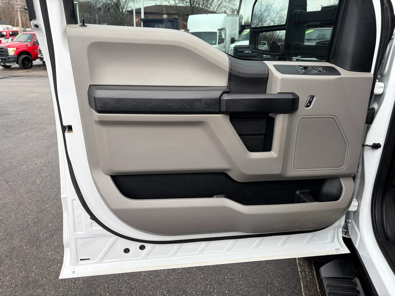 Ford Super Duty F-350 SRW  2021