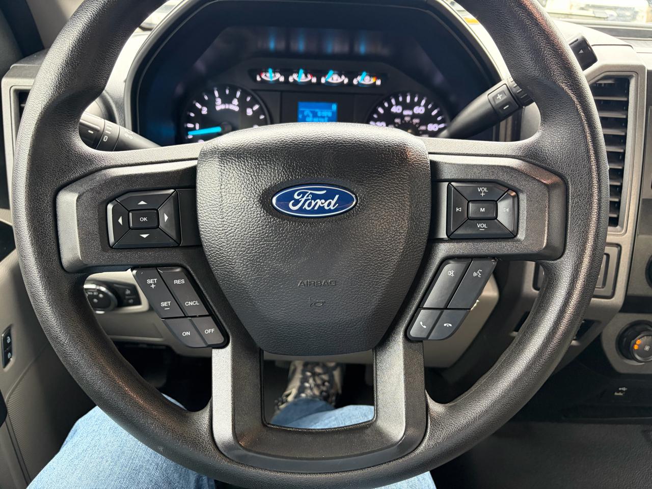 Ford Super Duty F-350 SRW  2021