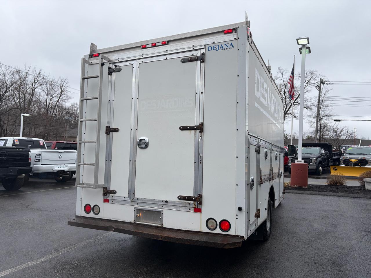 Chevrolet Express Commercial Cutaway  2016