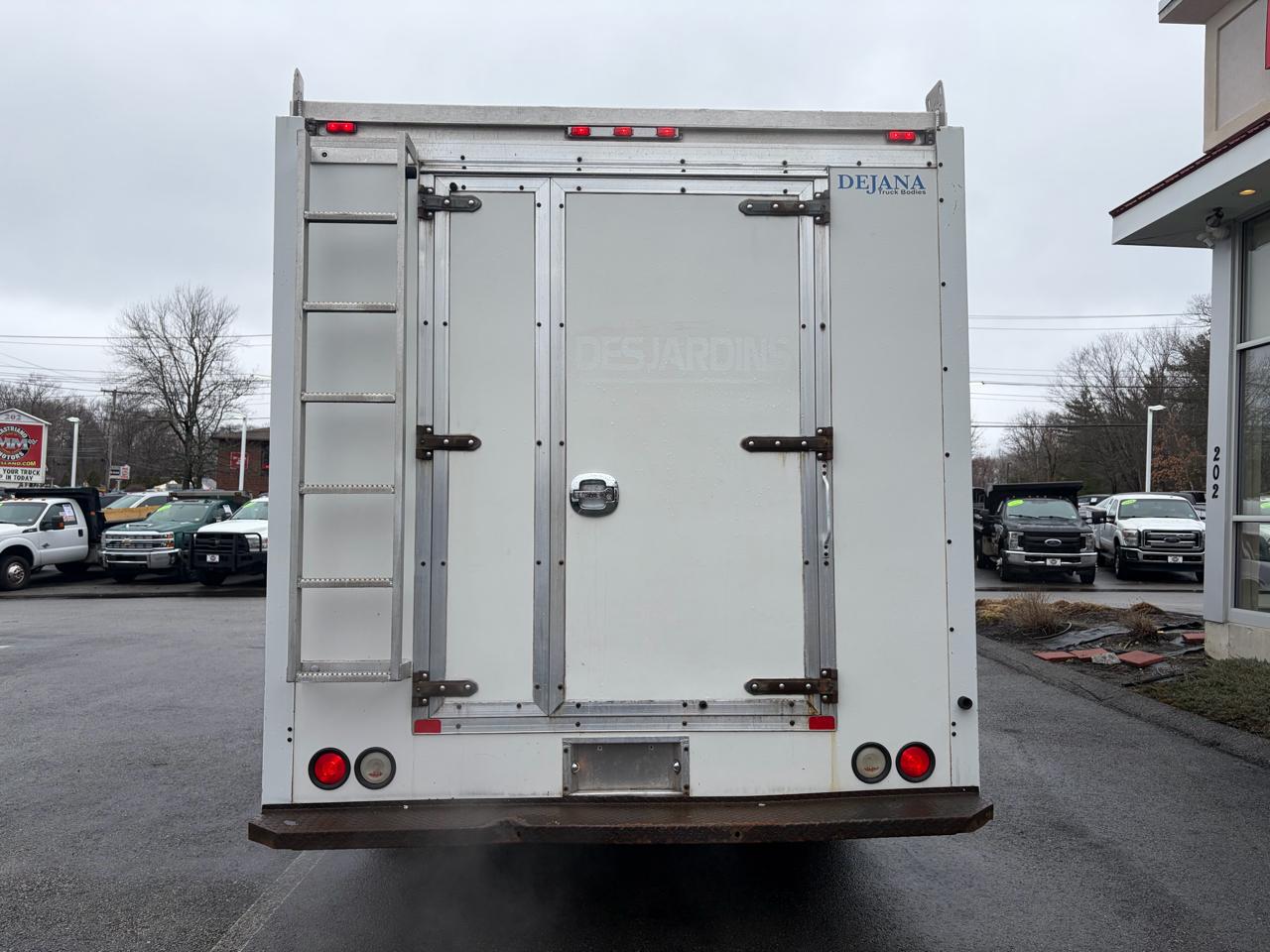 Chevrolet Express Commercial Cutaway  2016