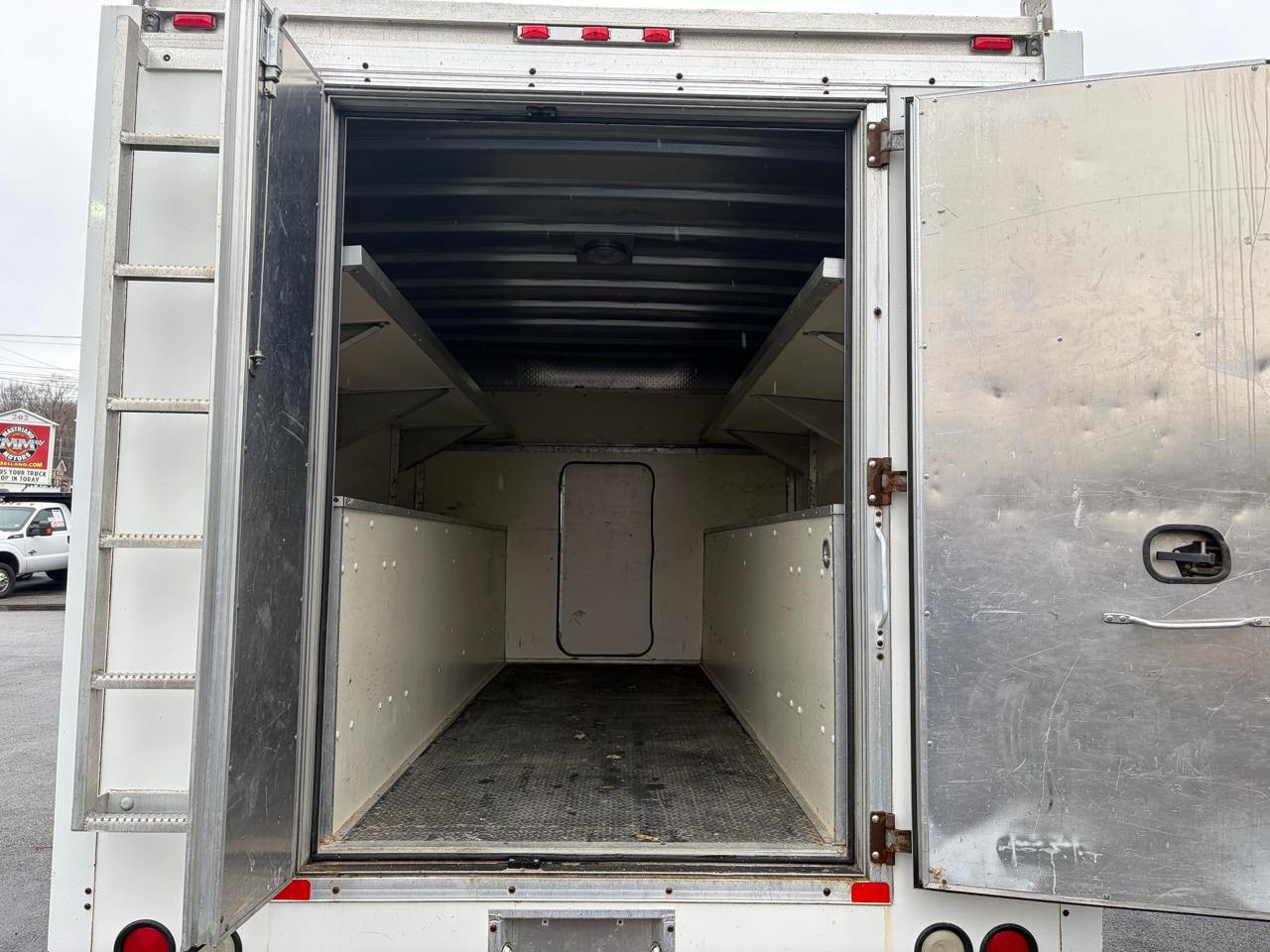 Chevrolet Express Commercial Cutaway  2016