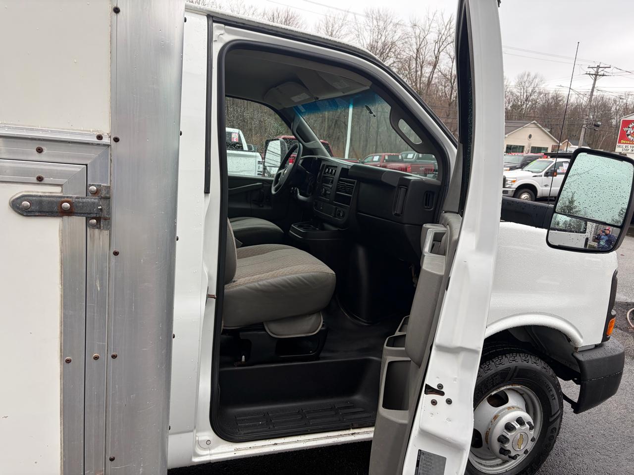 Chevrolet Express Commercial Cutaway  2016