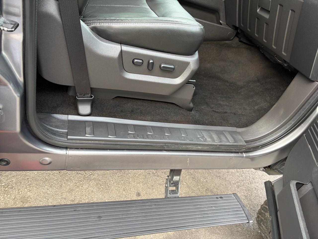 Ford Super Duty F-250 SRW  2013