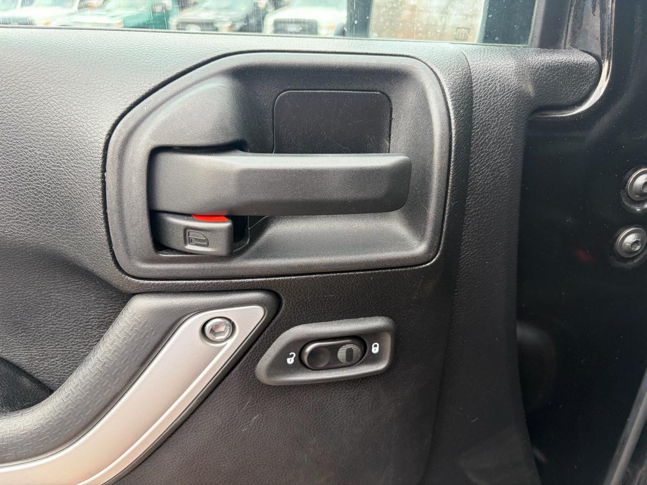 Jeep Wrangler Unlimited  2012