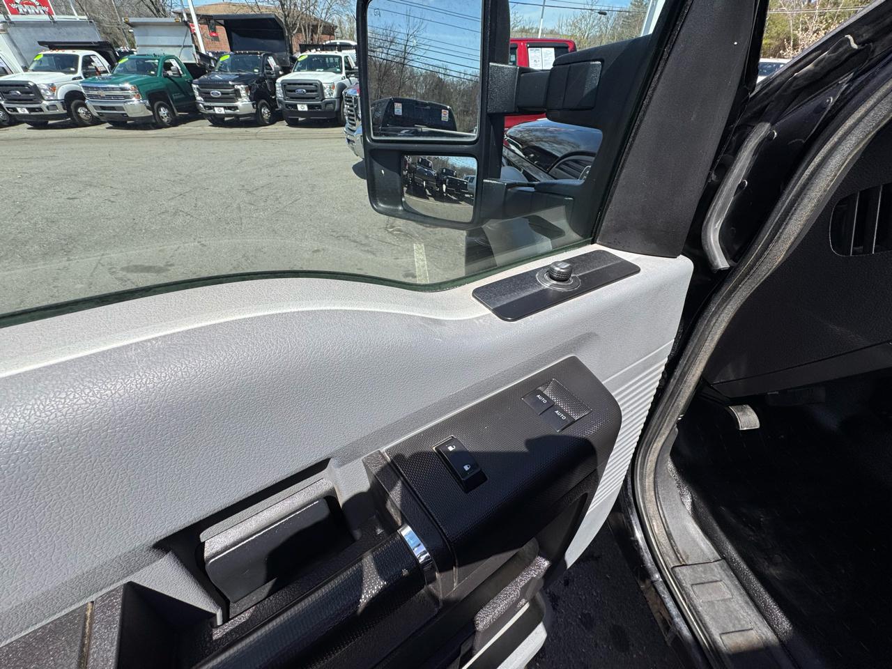 Ford Super Duty F-550 DRW  2016