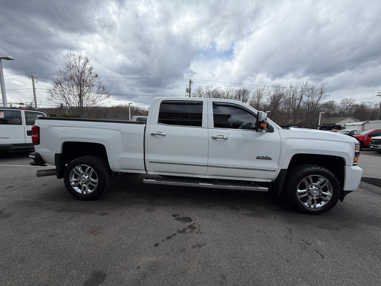 Chevrolet Silverado 2500HD Built After Aug 14  2015