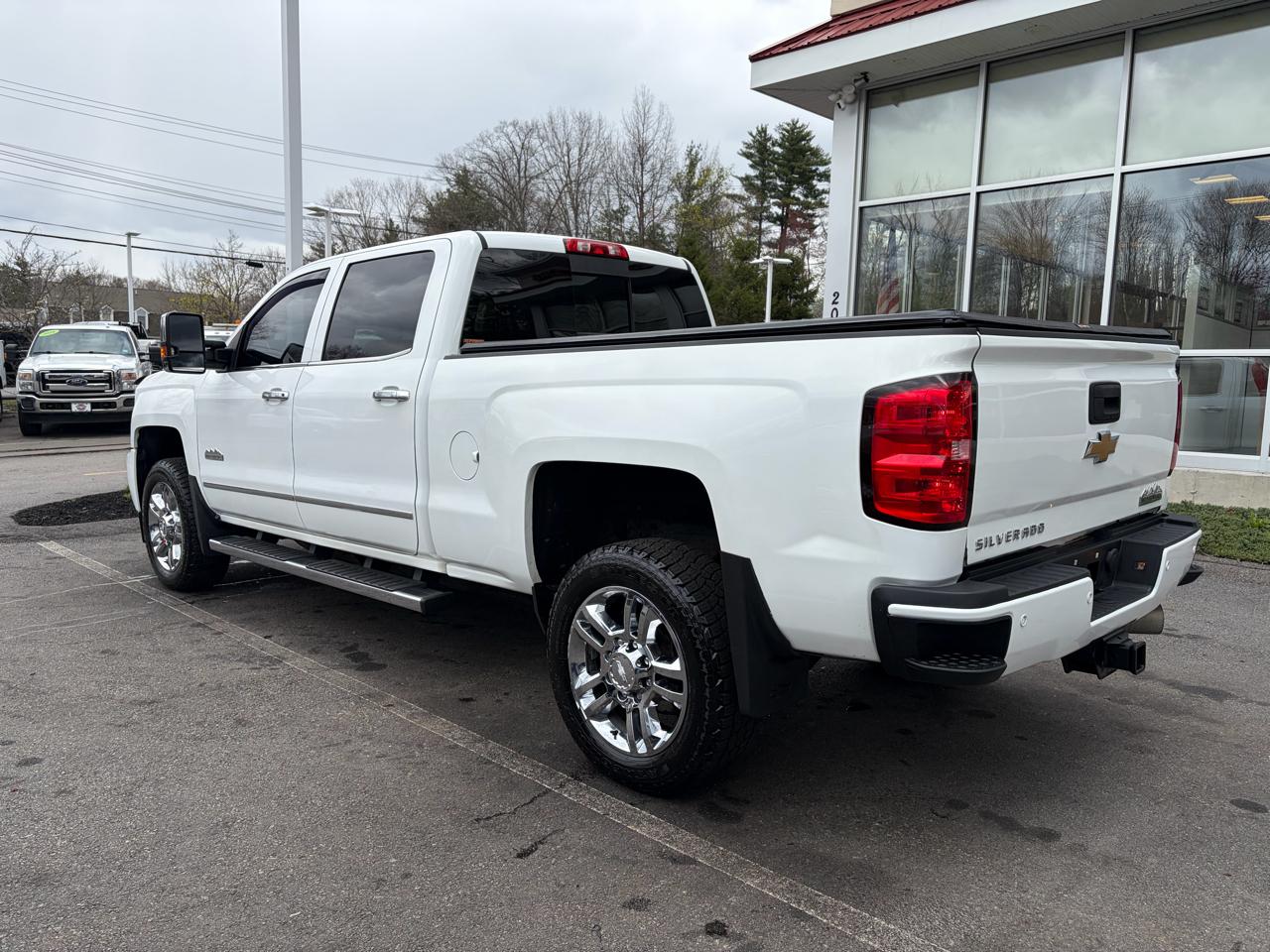 Chevrolet Silverado 2500HD Built After Aug 14  2015