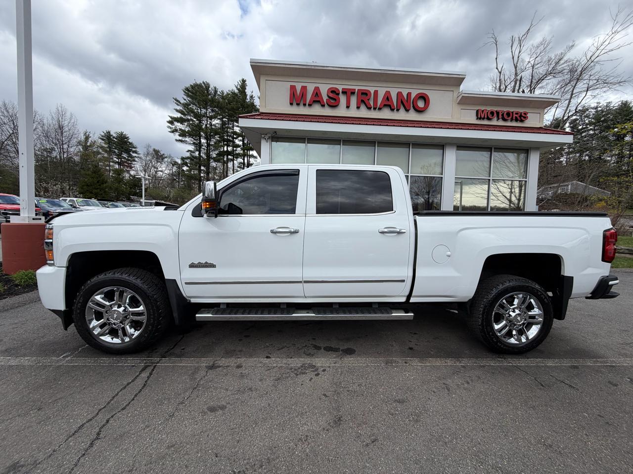 Chevrolet Silverado 2500HD Built After Aug 14  2015