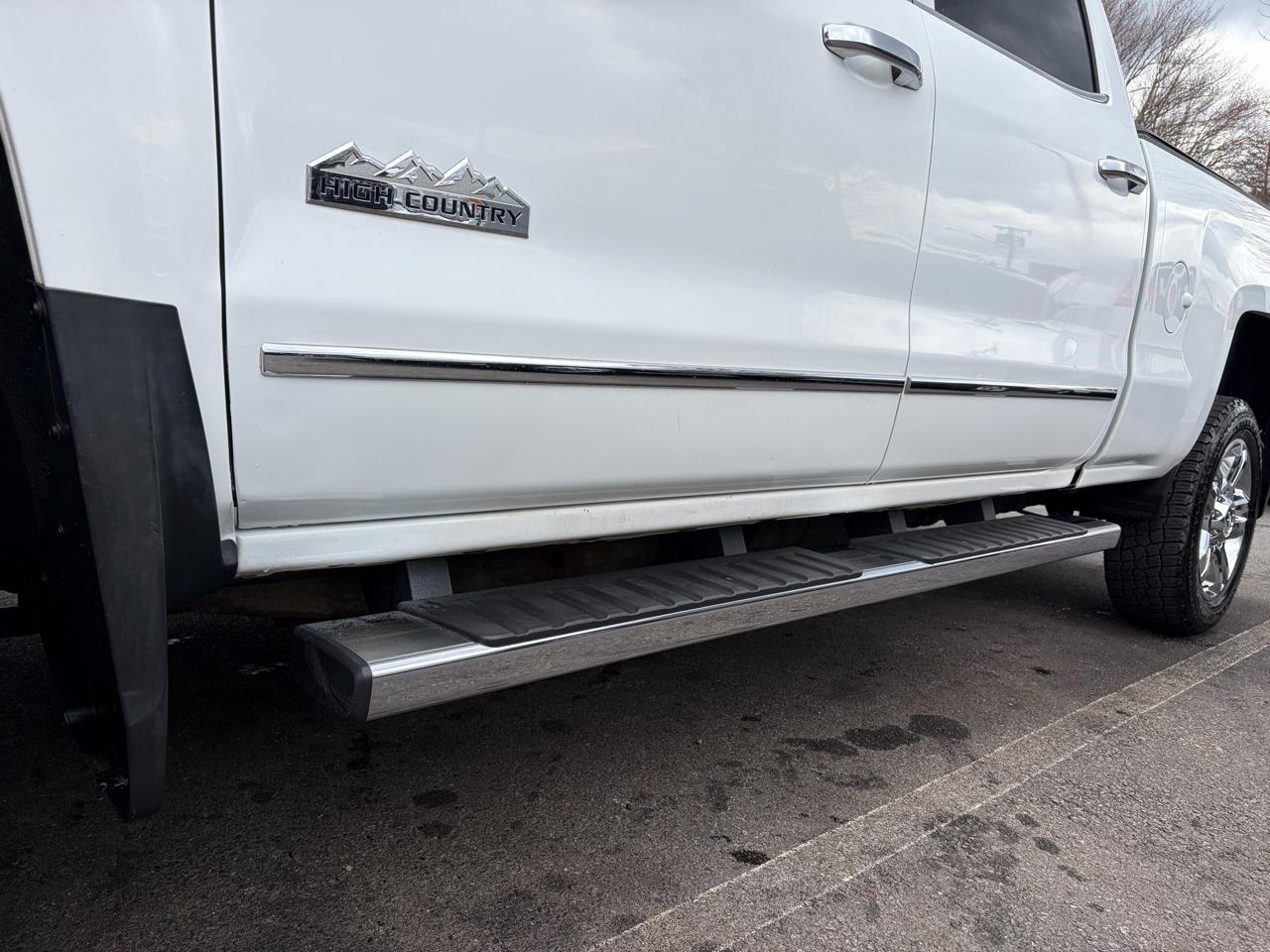 Chevrolet Silverado 2500HD Built After Aug 14  2015