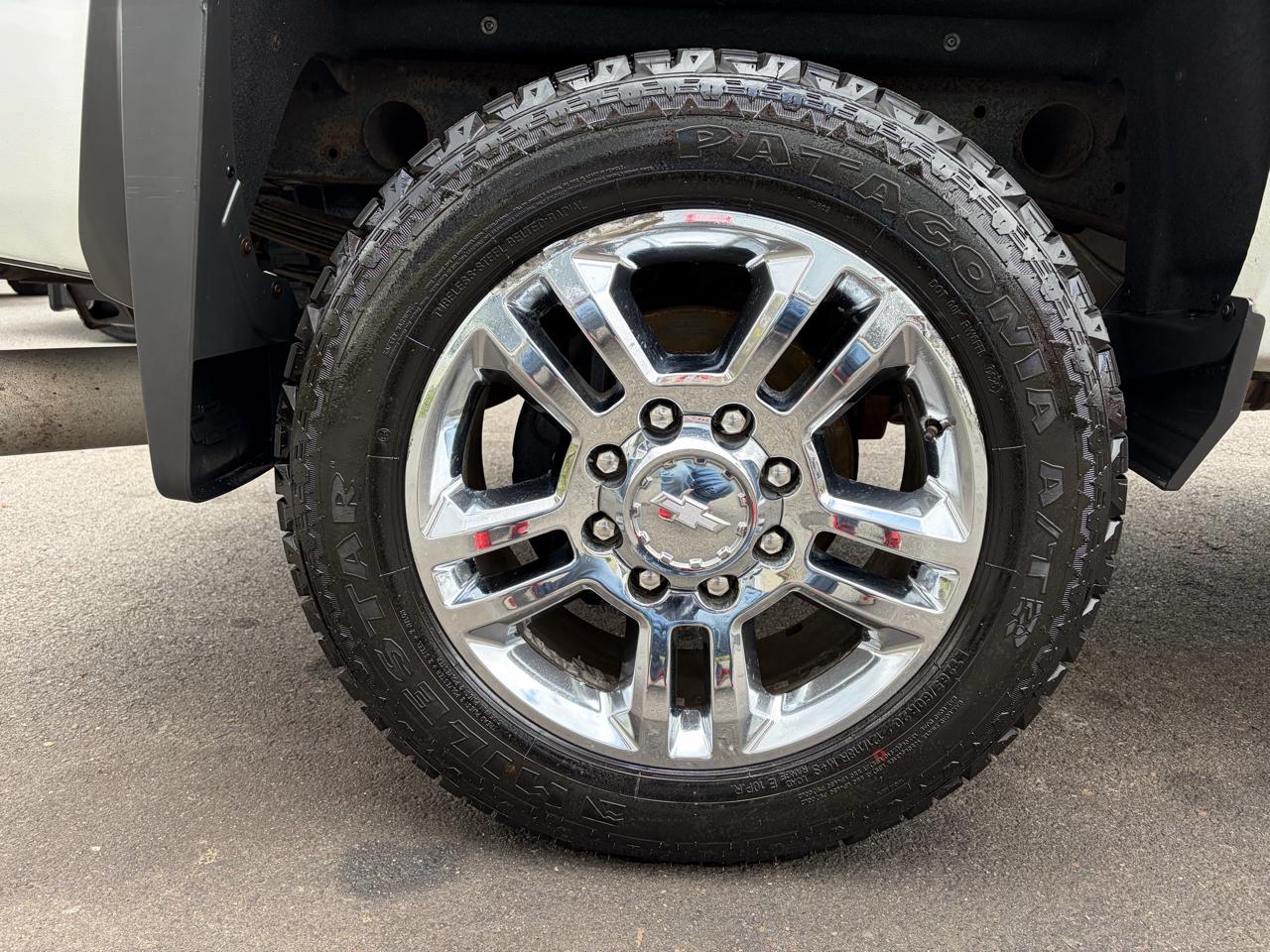 Chevrolet Silverado 2500HD Built After Aug 14  2015