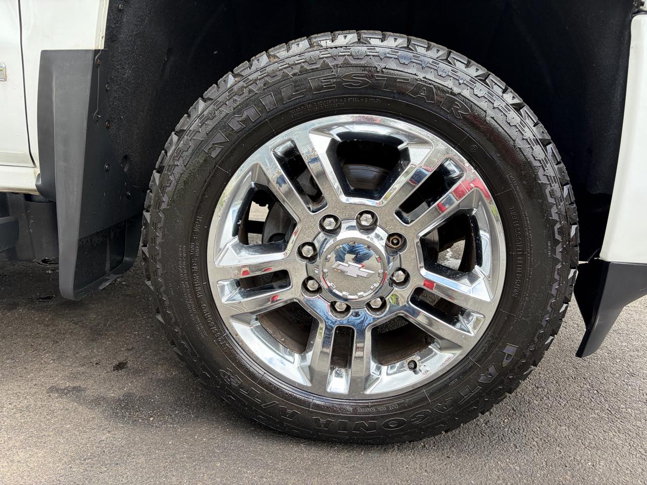 Chevrolet Silverado 2500HD Built After Aug 14  2015