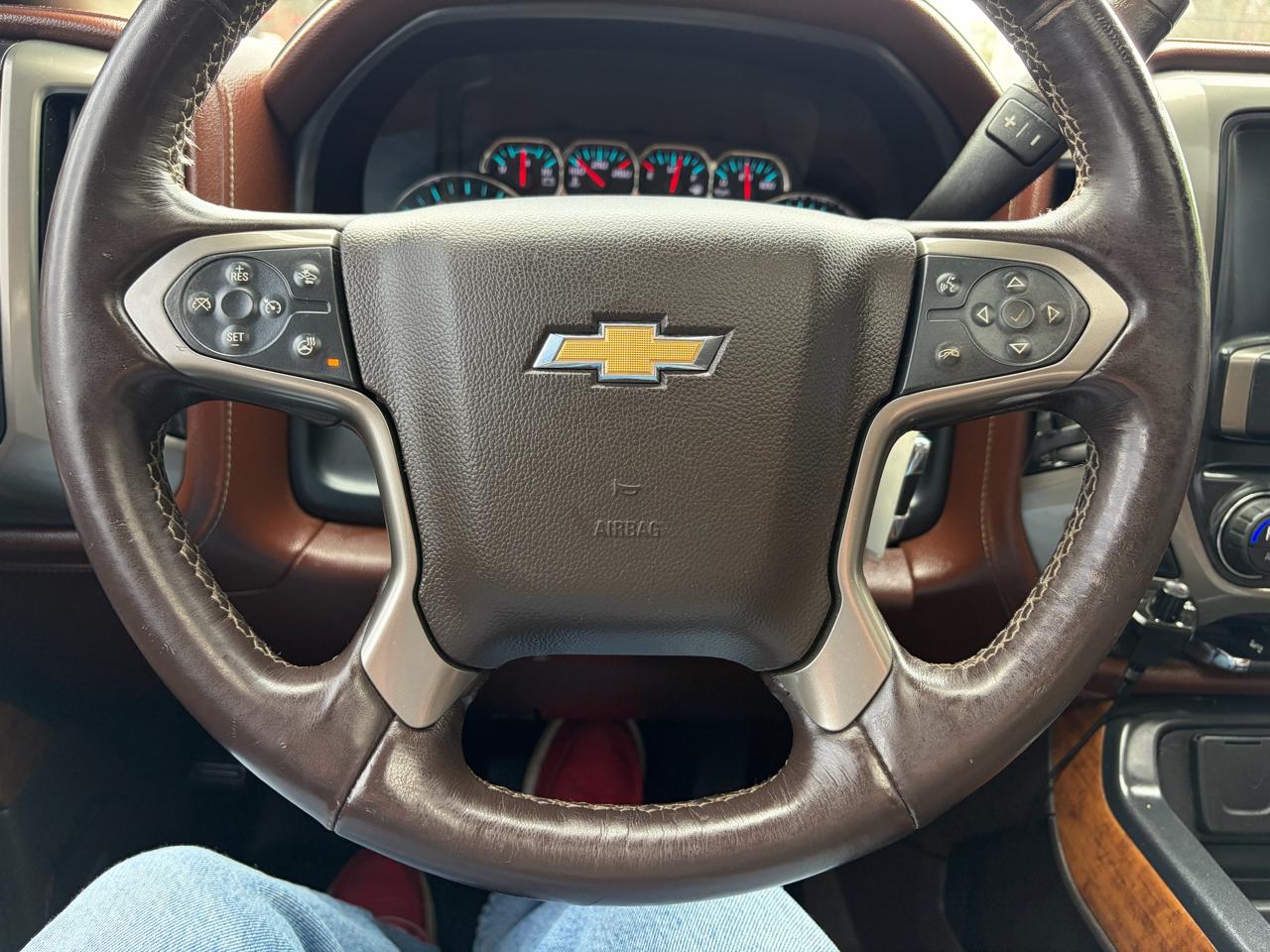 Chevrolet Silverado 2500HD Built After Aug 14  2015