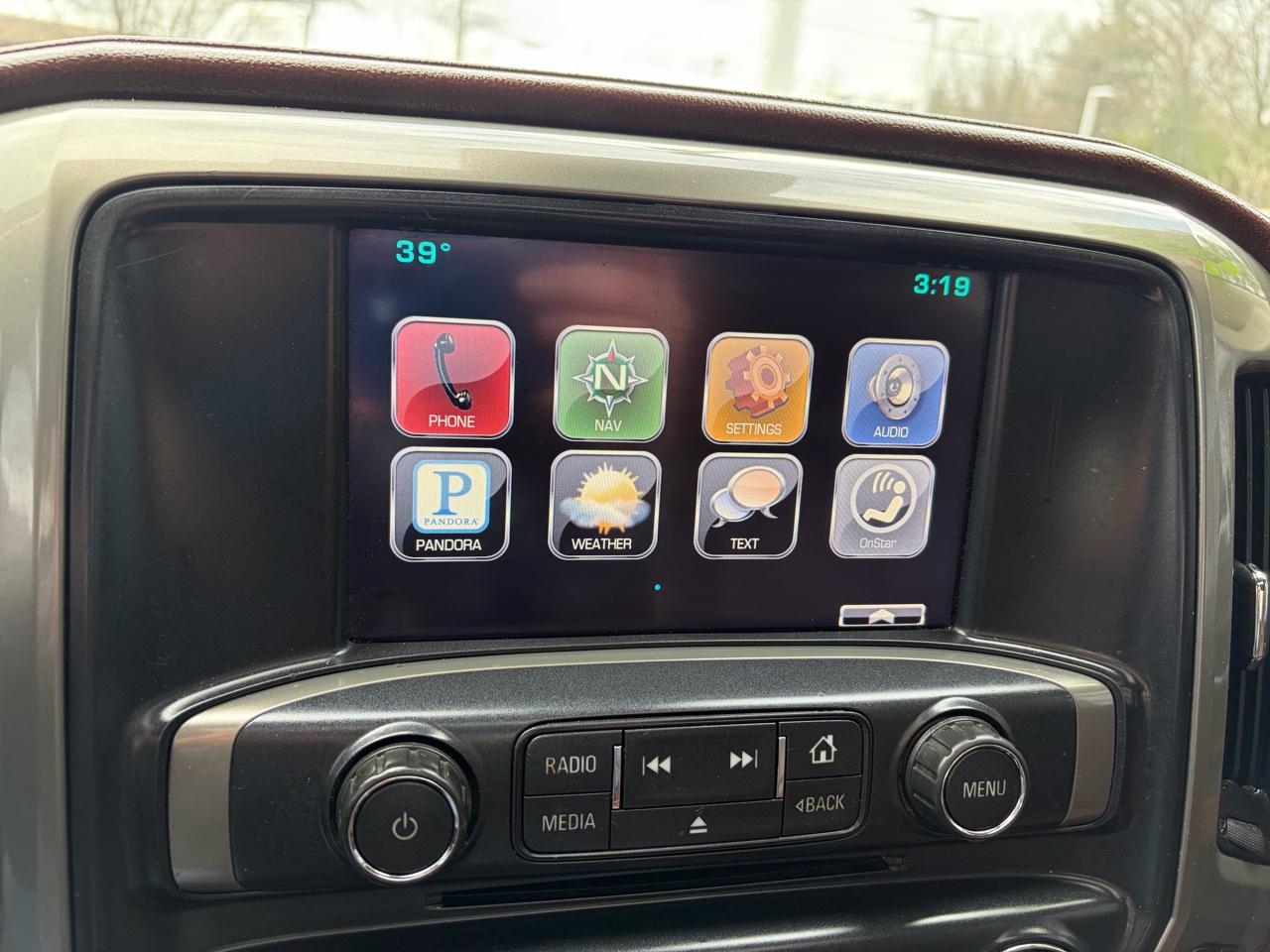 Chevrolet Silverado 2500HD Built After Aug 14  2015