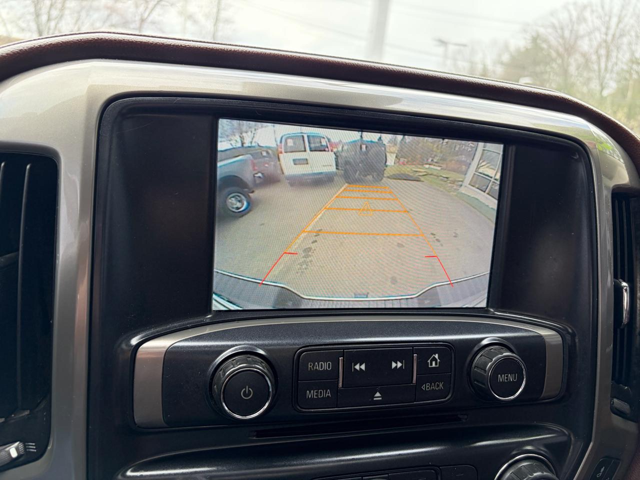 Chevrolet Silverado 2500HD Built After Aug 14  2015