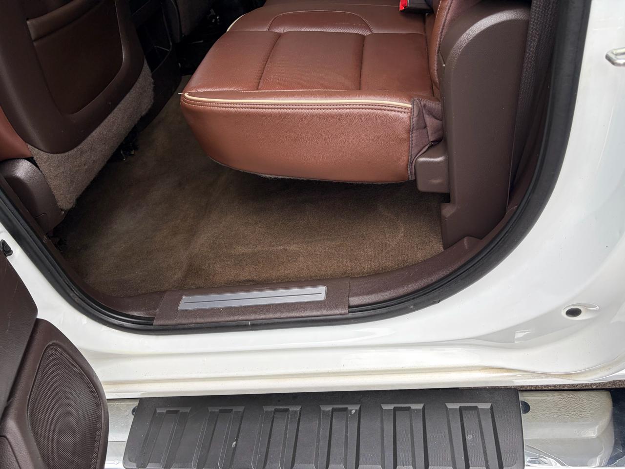 Chevrolet Silverado 2500HD Built After Aug 14  2015