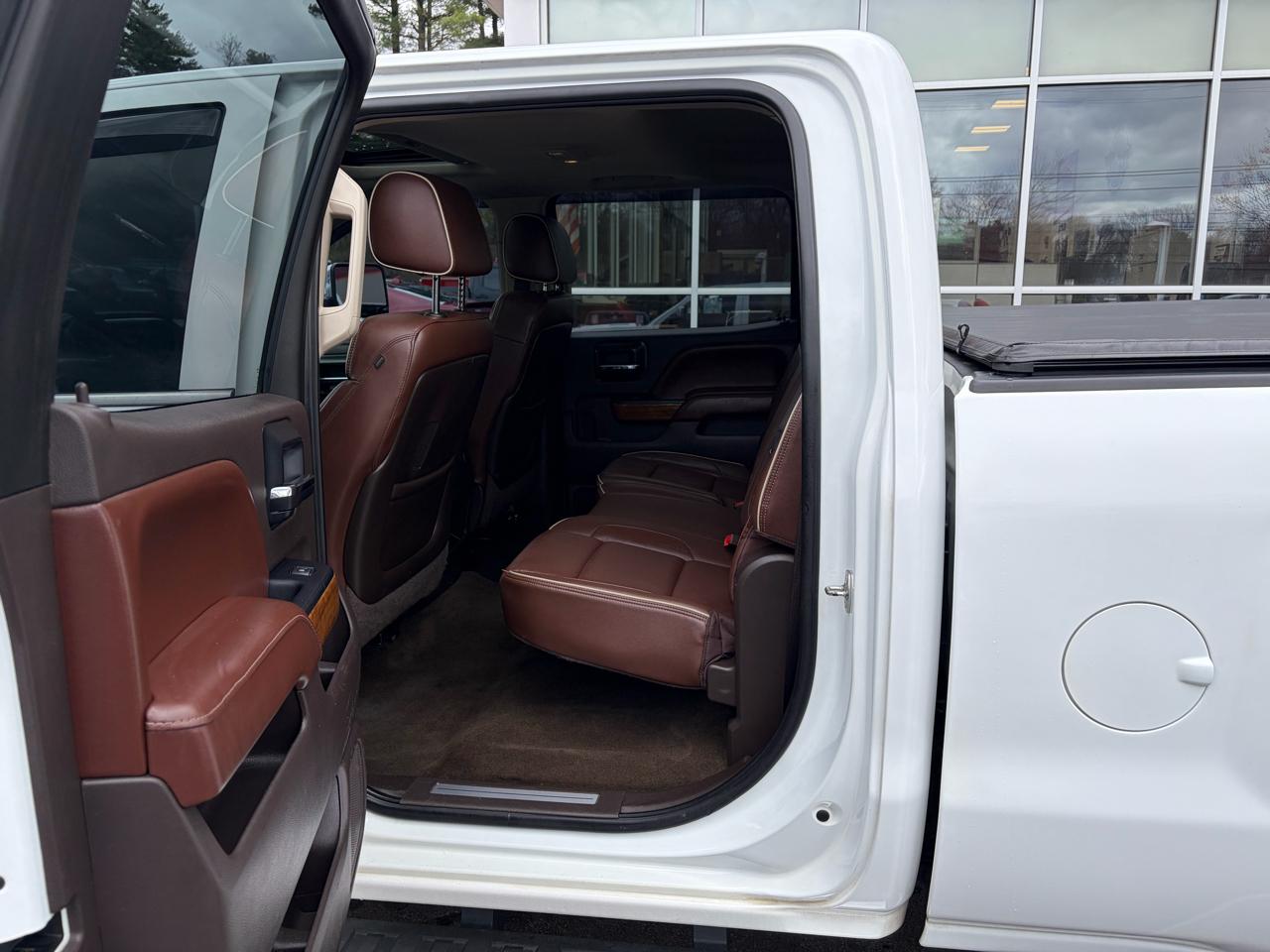 Chevrolet Silverado 2500HD Built After Aug 14  2015