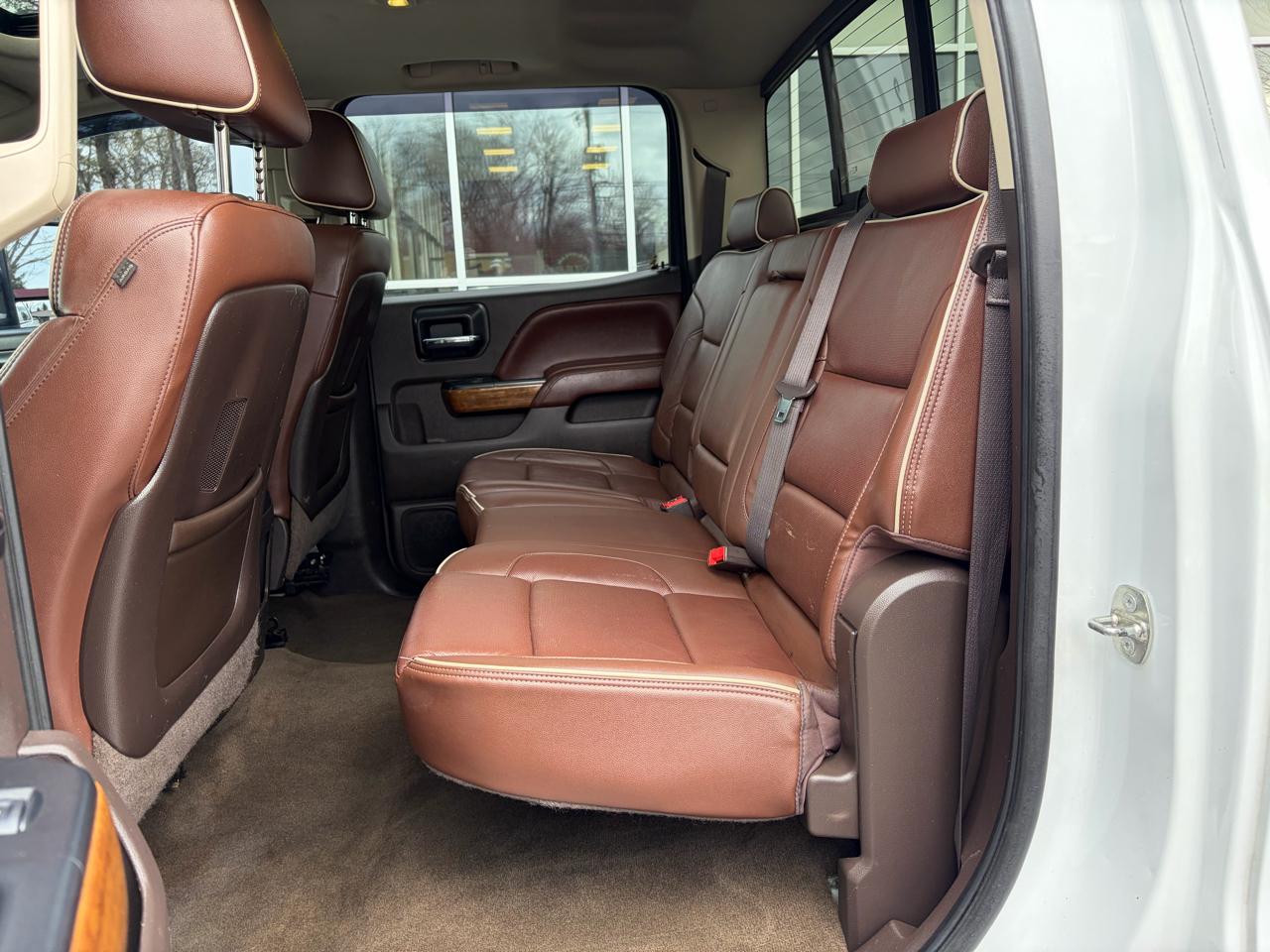 Chevrolet Silverado 2500HD Built After Aug 14  2015