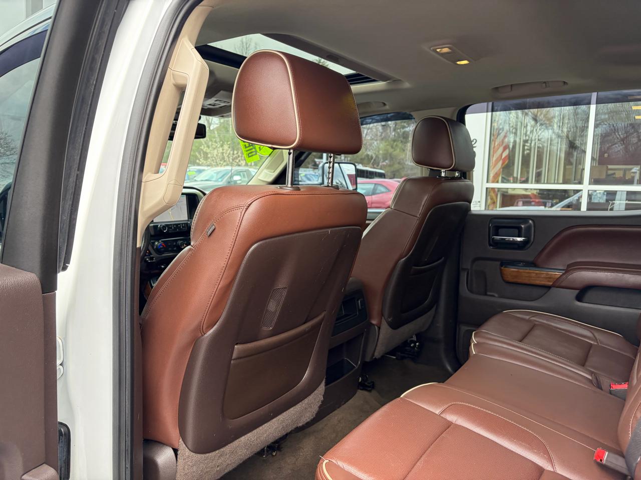 Chevrolet Silverado 2500HD Built After Aug 14  2015