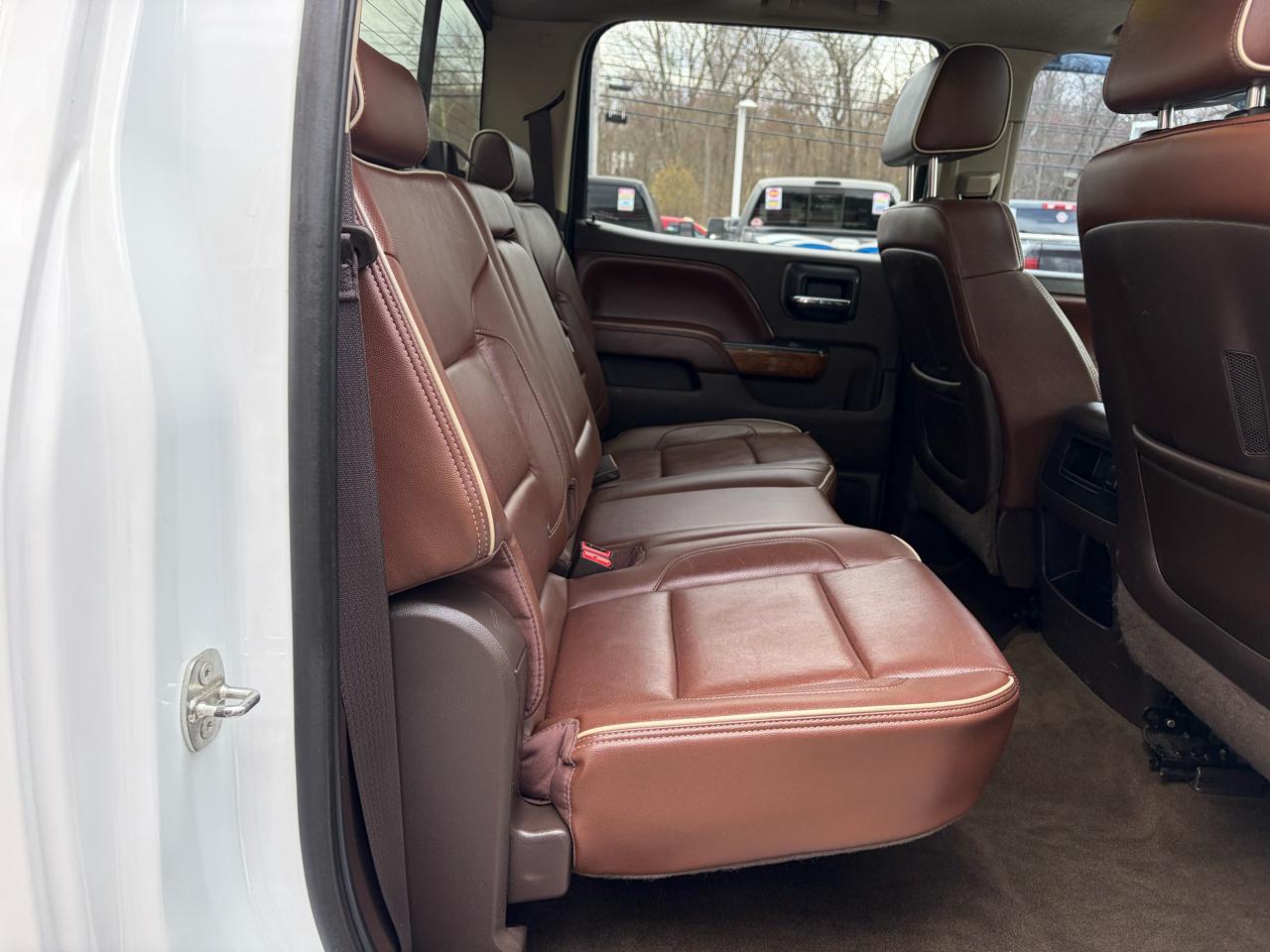 Chevrolet Silverado 2500HD Built After Aug 14  2015