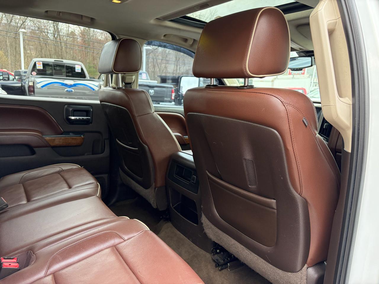 Chevrolet Silverado 2500HD Built After Aug 14  2015