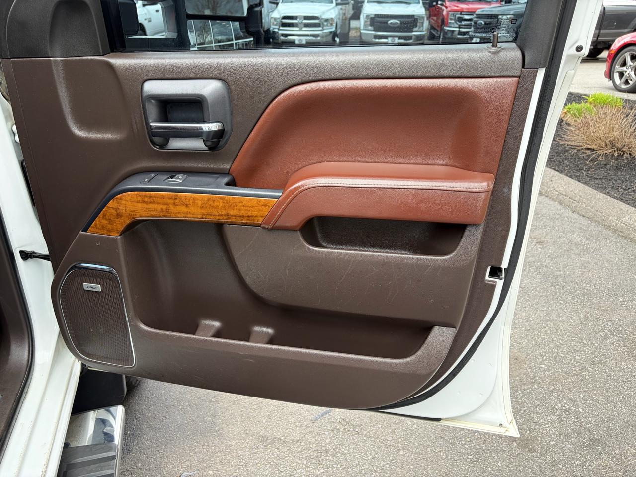 Chevrolet Silverado 2500HD Built After Aug 14  2015