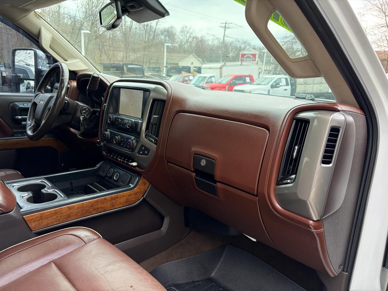 Chevrolet Silverado 2500HD Built After Aug 14  2015