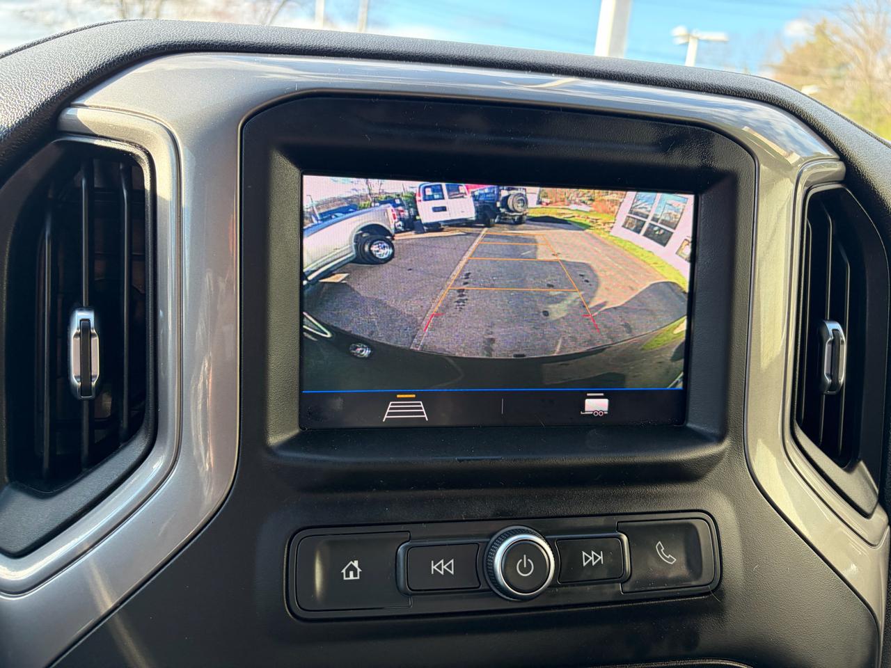 Chevrolet Silverado 1500  2021