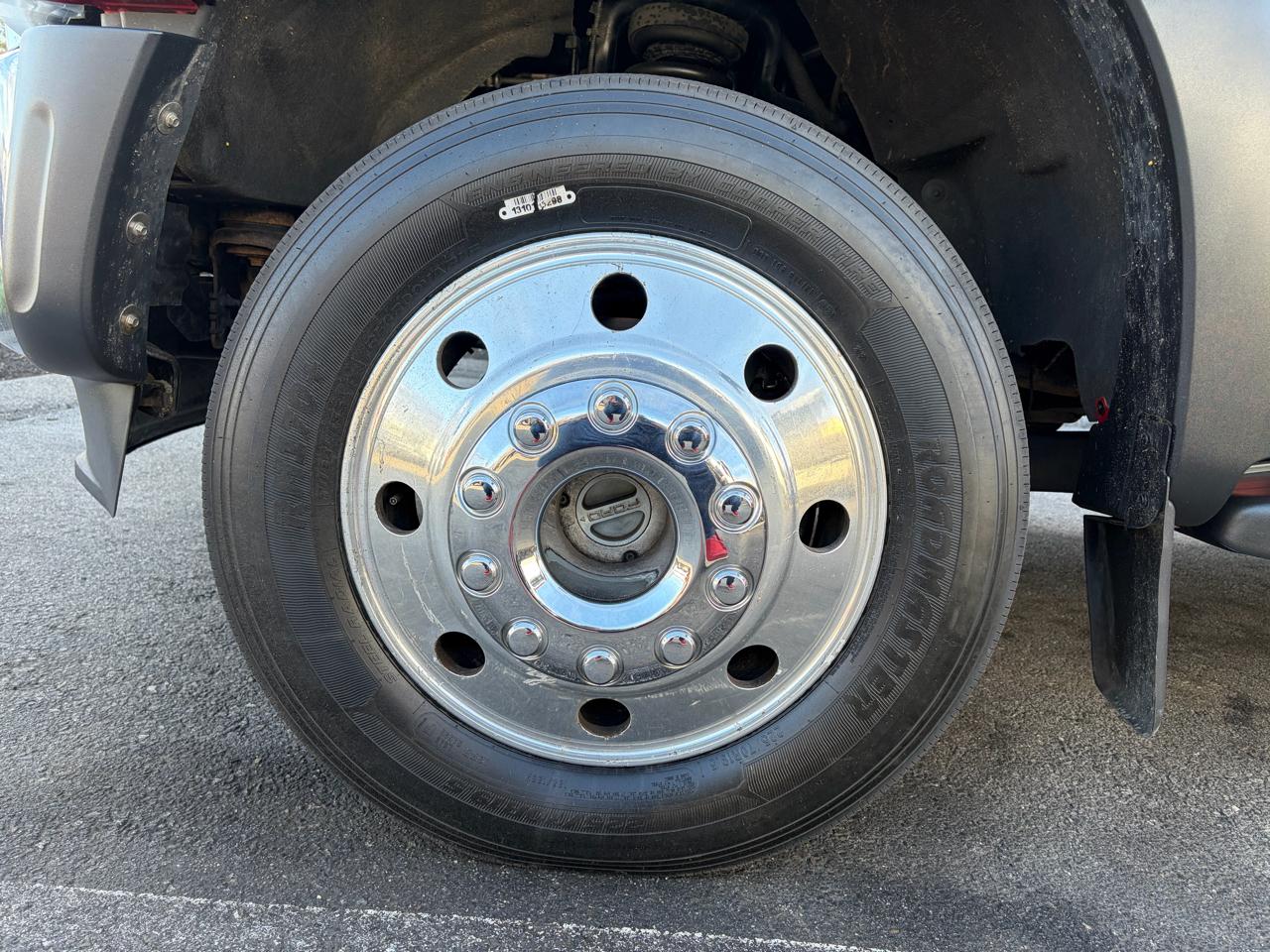 Ford Super Duty F-550 DRW  2013