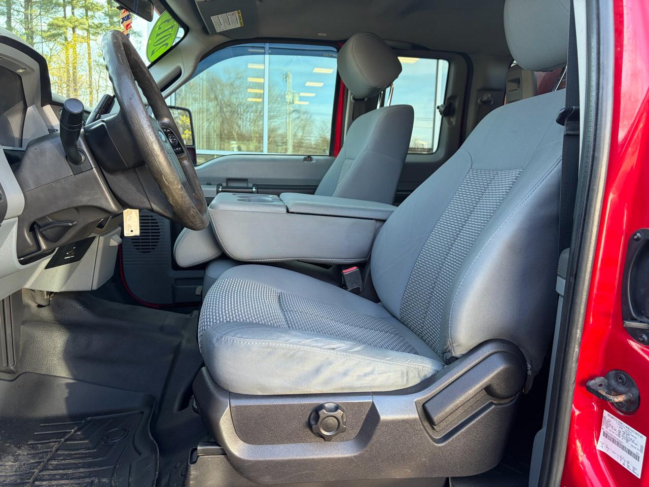 Ford Super Duty F-550 DRW  2013