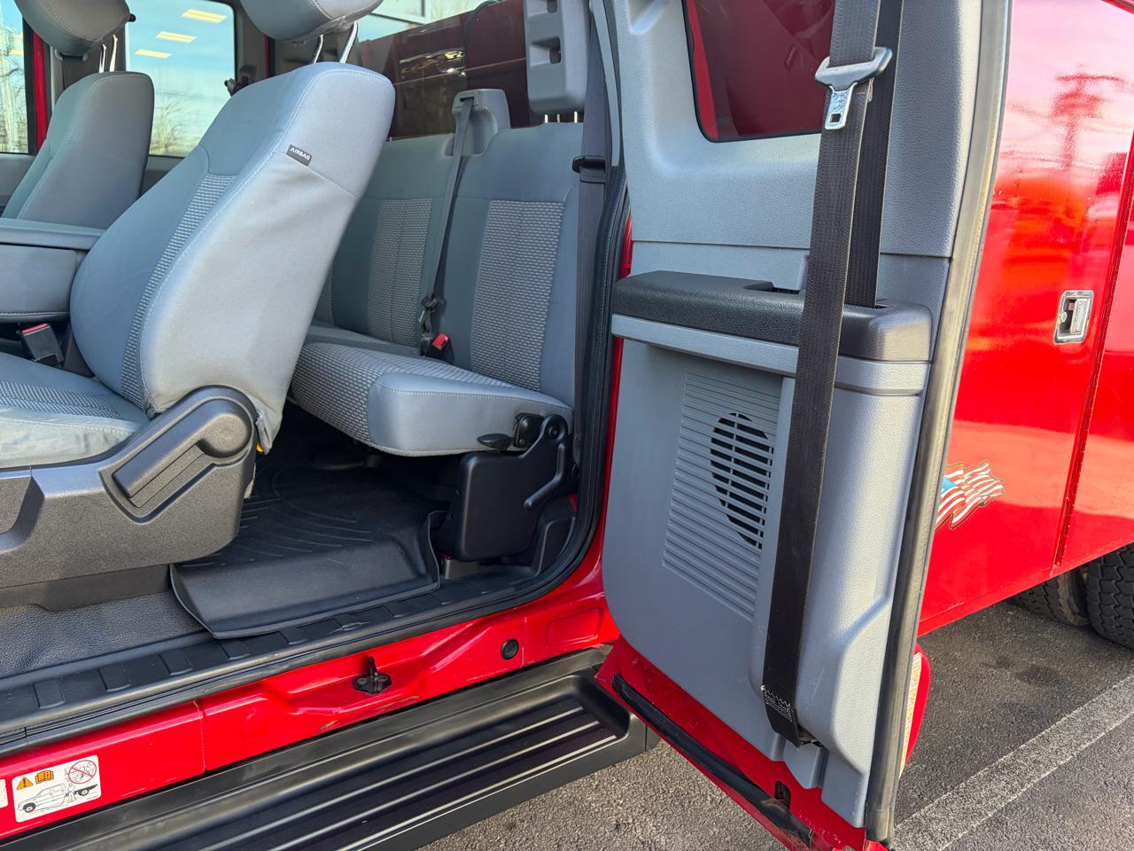 Ford Super Duty F-550 DRW  2013