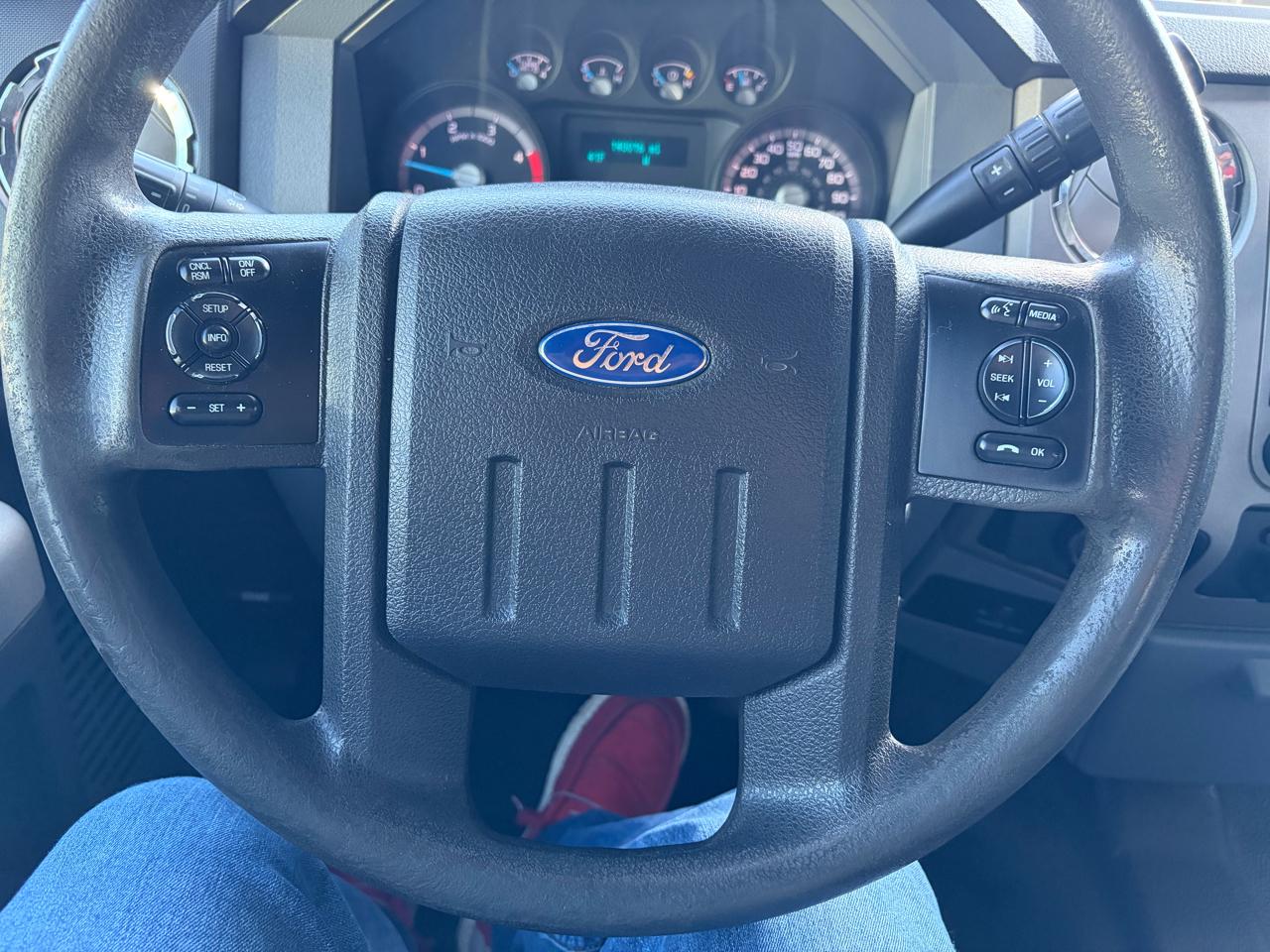 Ford Super Duty F-550 DRW  2013