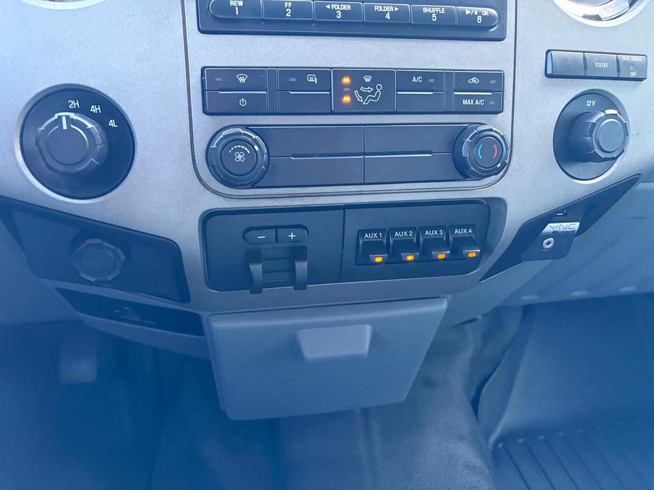 Ford Super Duty F-550 DRW  2013