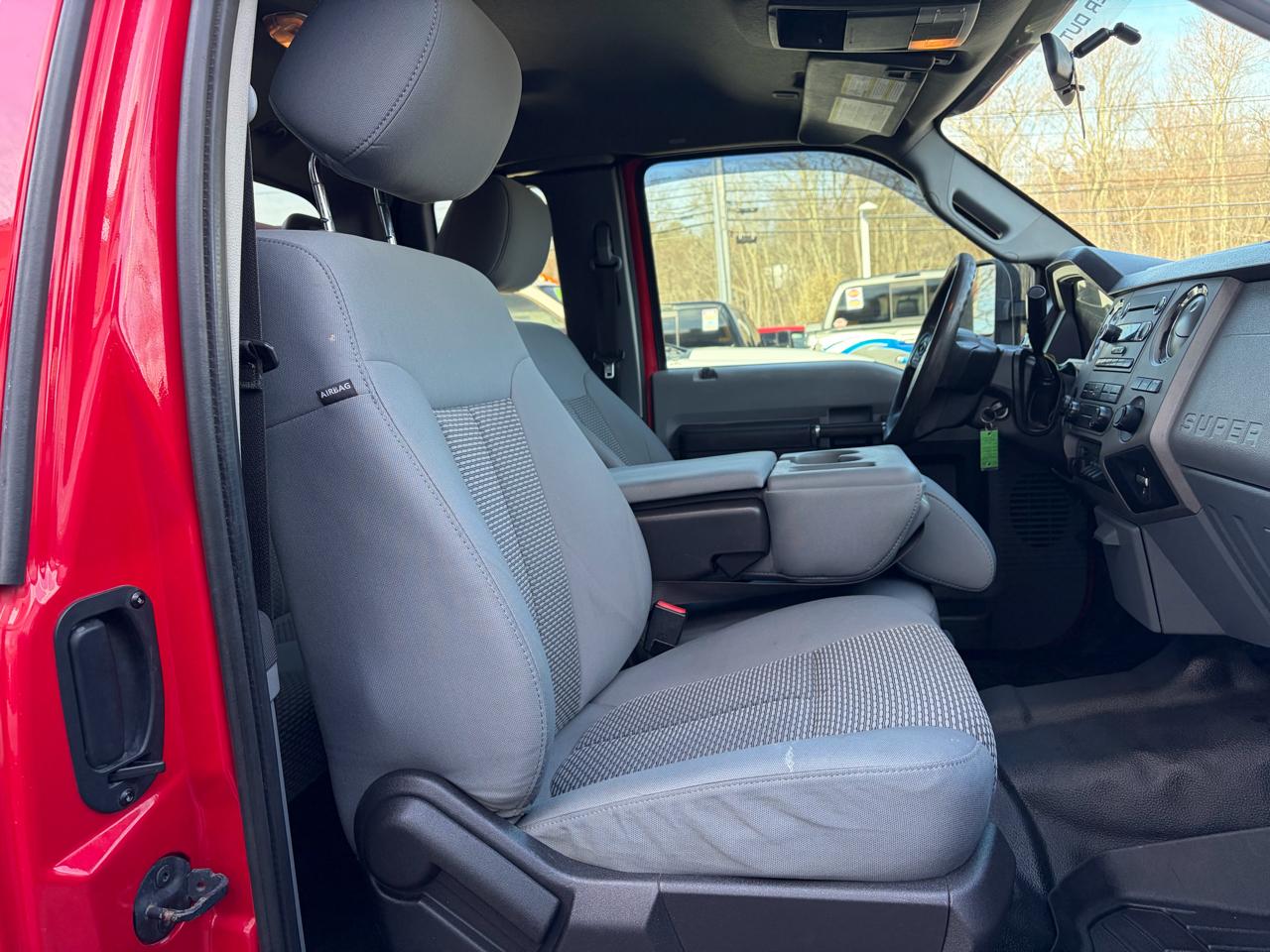 Ford Super Duty F-550 DRW  2013