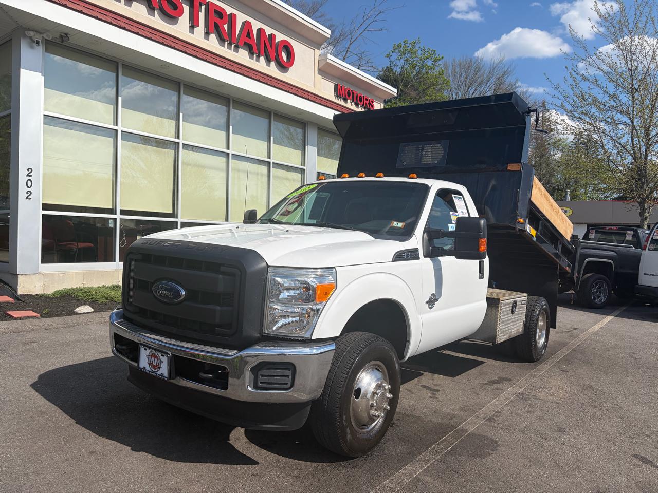 Ford Super Duty F-350 DRW  2015