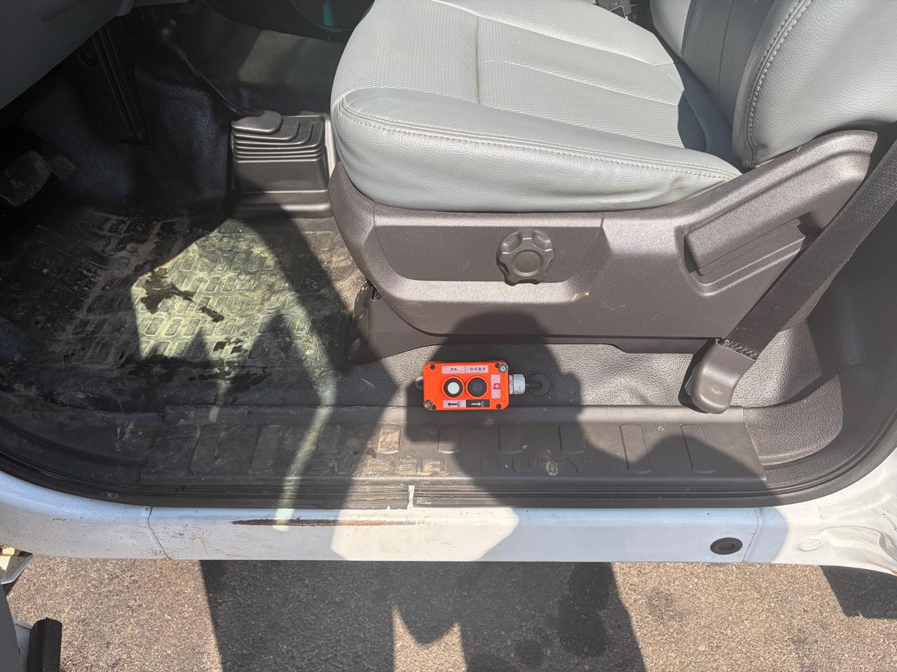 Ford Super Duty F-350 DRW  2015