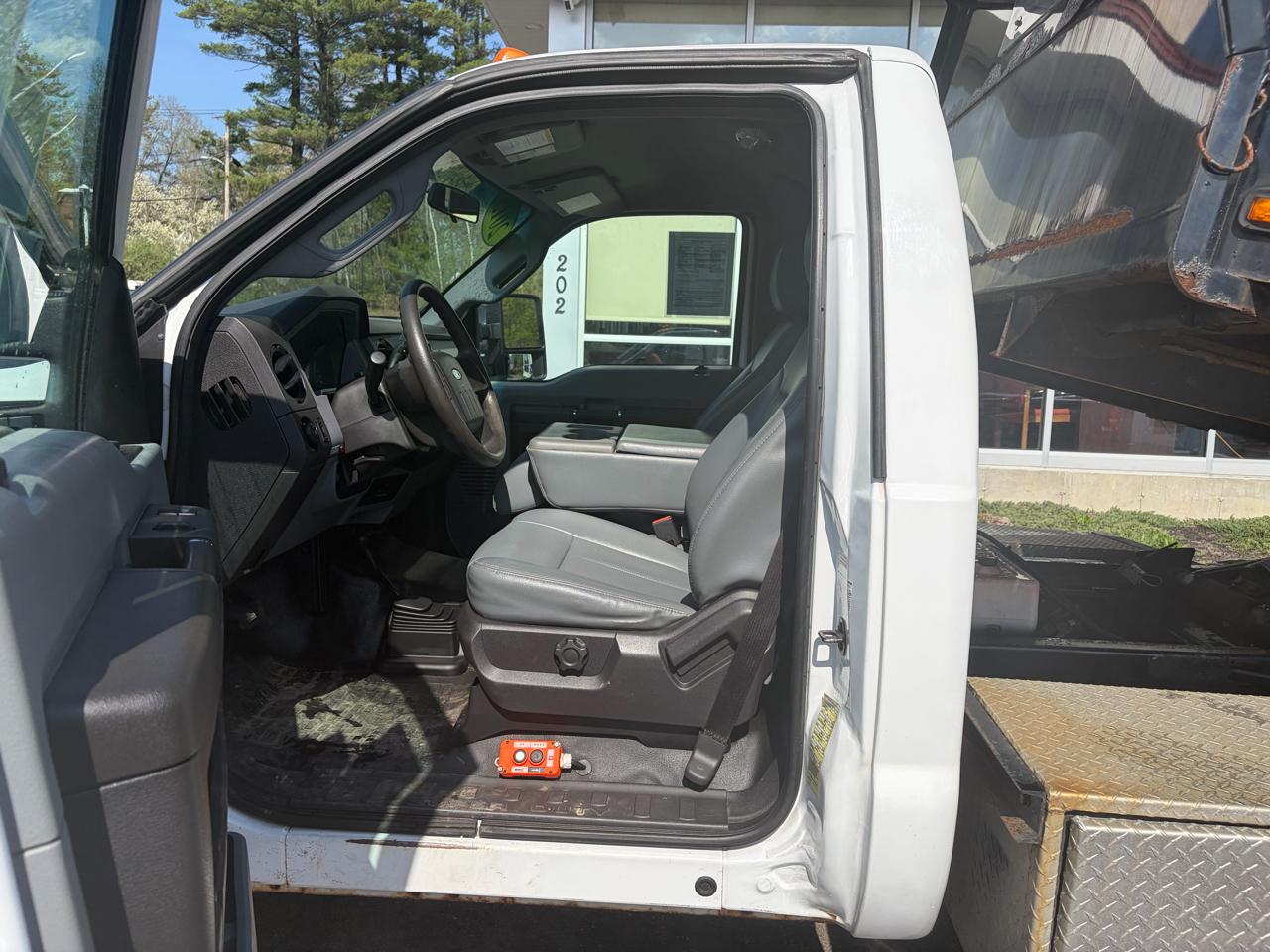 Ford Super Duty F-350 DRW  2015