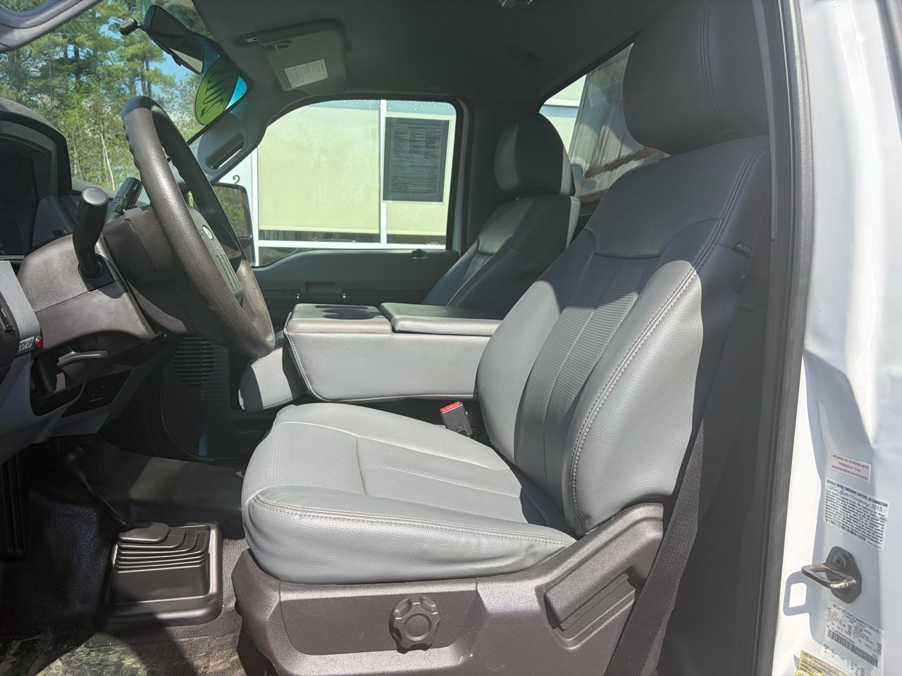 Ford Super Duty F-350 DRW  2015