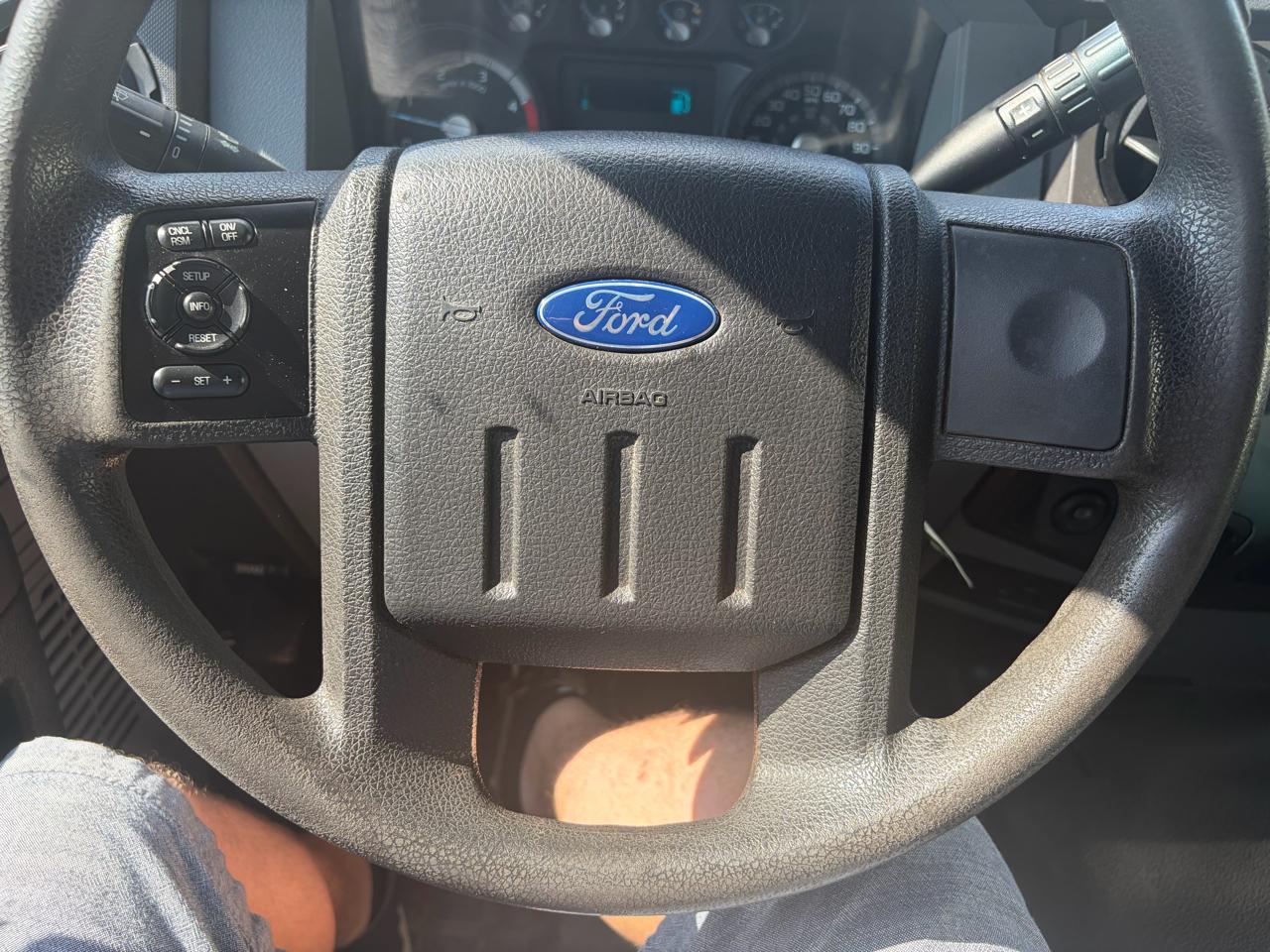 Ford Super Duty F-350 DRW  2015