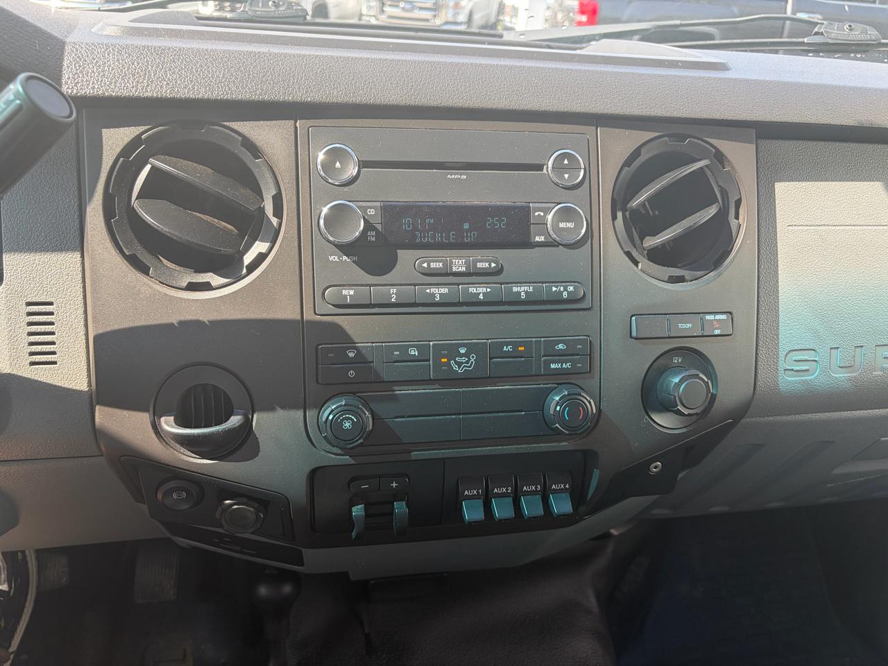 Ford Super Duty F-350 DRW  2015