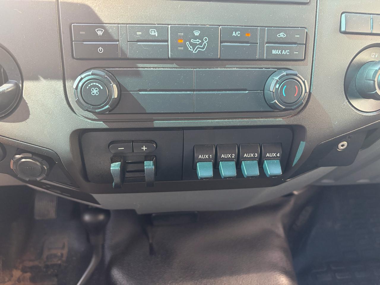 Ford Super Duty F-350 DRW  2015