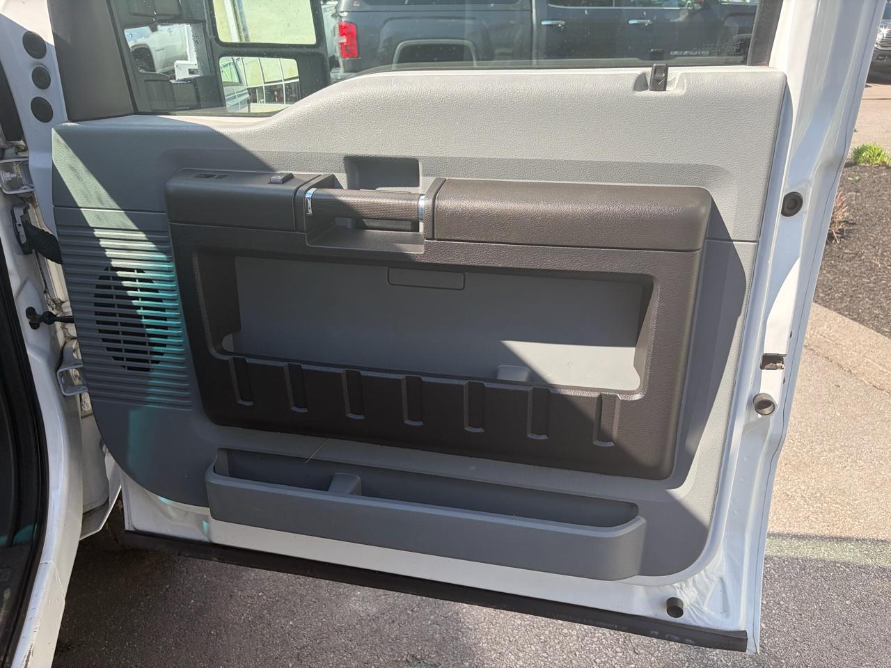 Ford Super Duty F-350 DRW  2015