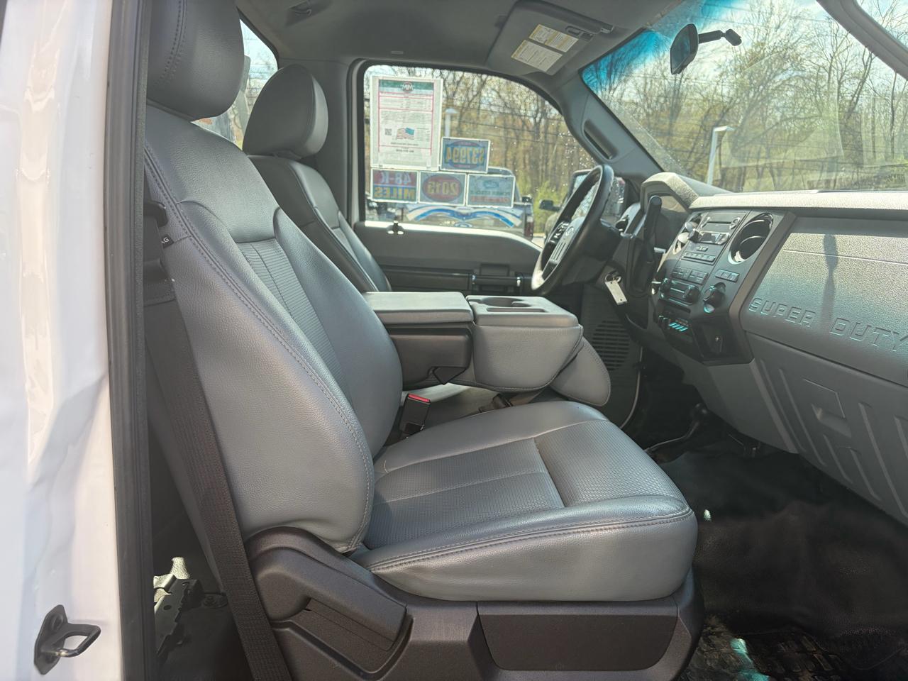 Ford Super Duty F-350 DRW  2015